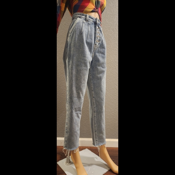 Retro Highwaisted Jeans - Picture 5 of 15